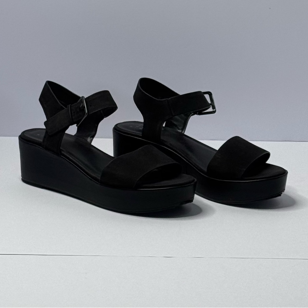 Black Platform Sandals
